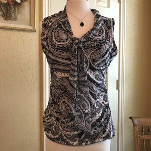 White House Black Market Women's Sleeveless V-Neck Blouse - Size M